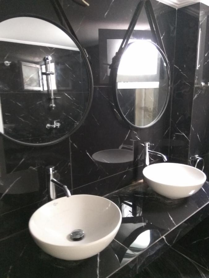 Nafpaktos Beach Luxury Suites エクステリア 写真