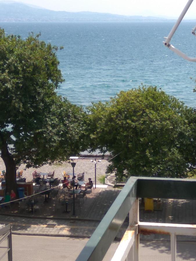 Nafpaktos Beach Luxury Suites エクステリア 写真